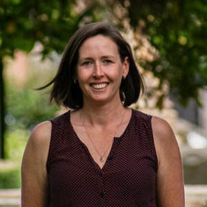 Amanda Bond-PROFILE PHOTO-2025